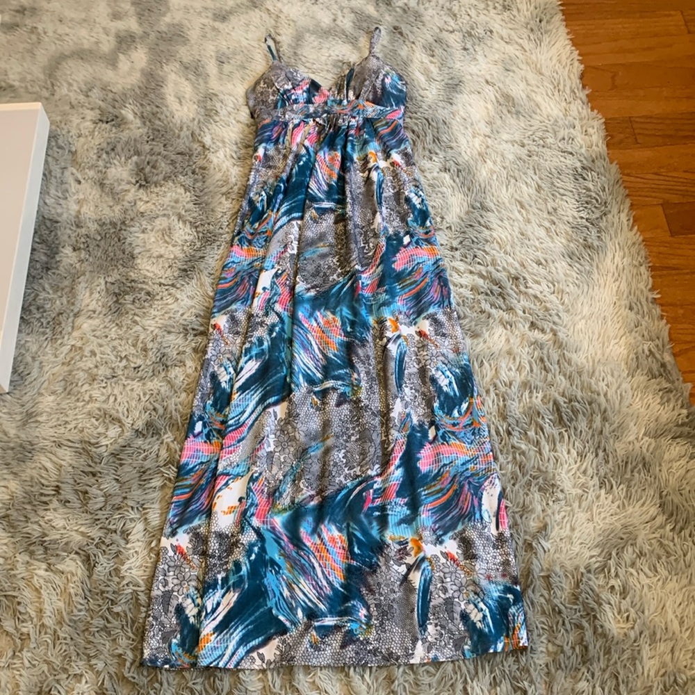 WOMEN’S MAXI DRESS WITH BEAUTIFUL PRINT